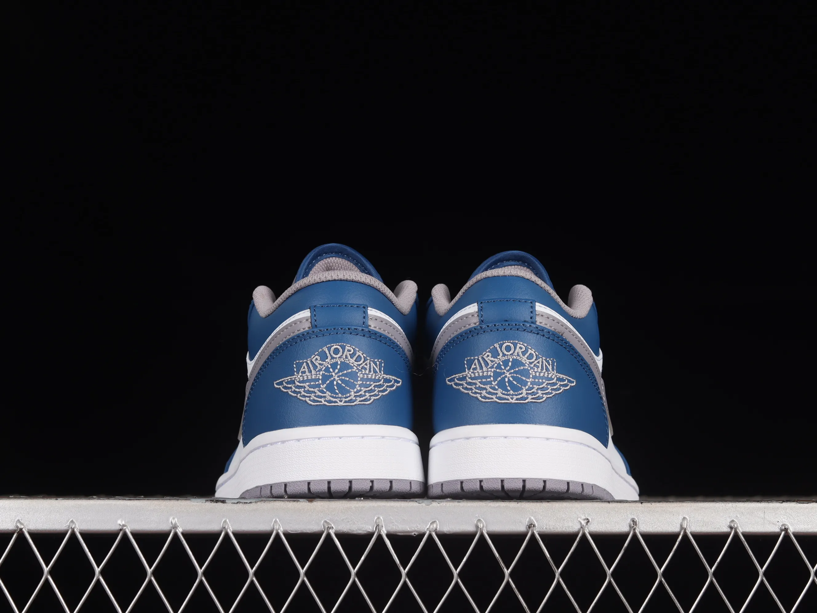 All categories Air Jordan Jordan series basketball shoes Air Jordan 1 Low G version pure original Air Jordan 1 Low "French Blue" AJ1 Joe 1 white blue cultural low-top casual sneakers 553558-412